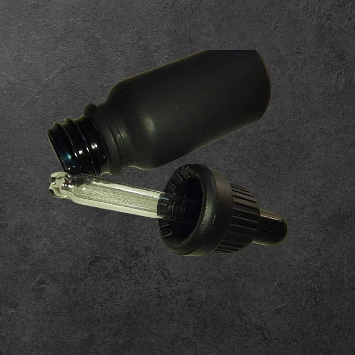 Matirana črna steklenička 10mL s kapalko za tekočine, matirana črna steklenička 10ml, kapalka za tekočine, graviranje, ceneje, ugodno, prihranek, lokalno, Ljubljana, premium embalaža, ekološka embalaža, steklena steklenička, prehranski dodatki